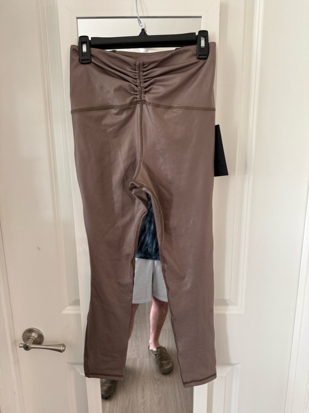 Michi Palma Gloss Leggings Brown High Rise Ruched Waist Activewear Size M NWT